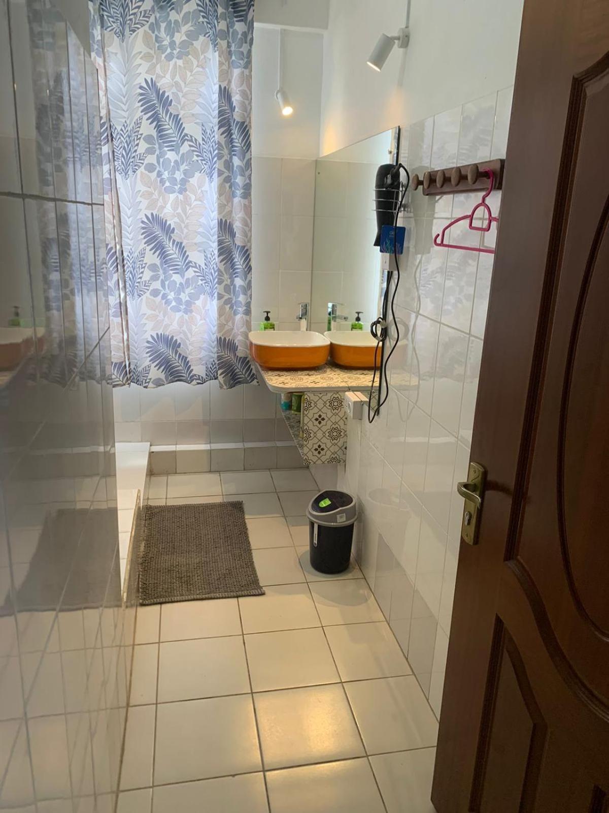 Royal View Apartment