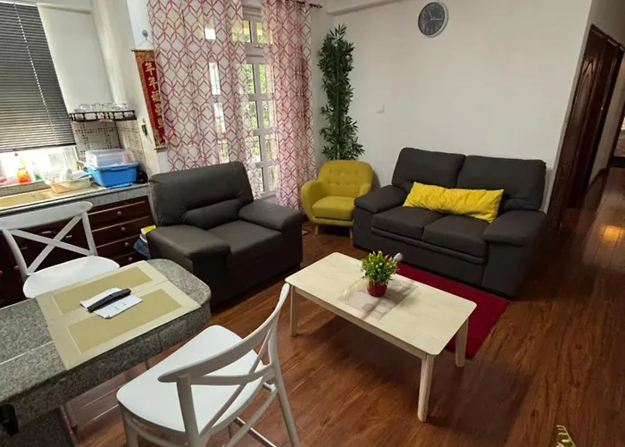 Royal View Apartment